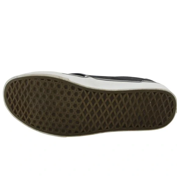 Vans Men’s Atwood (Leather)BIck/Mrshmllow
VN0A327L68X
Sneakers - Picture 8 of 16